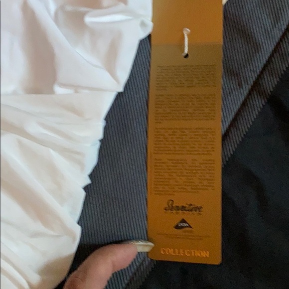 Bikini - Picture 3 of 3